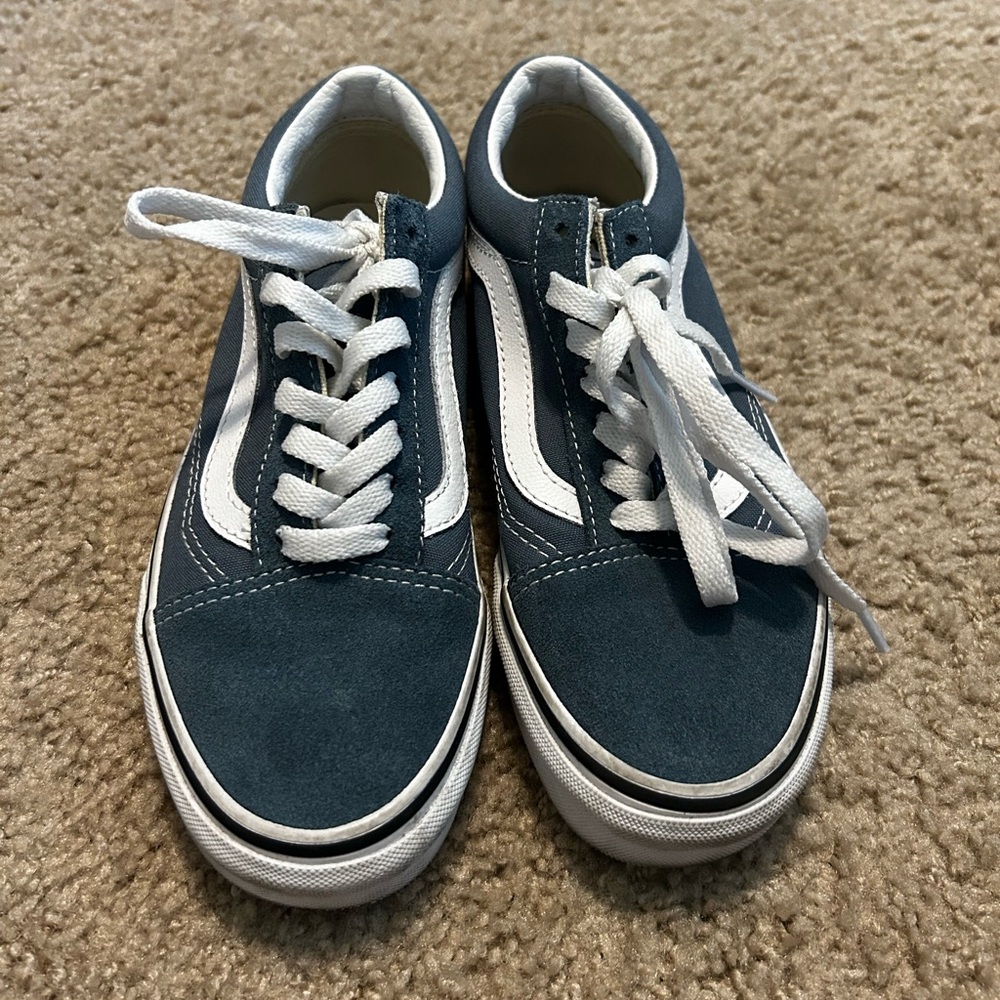 Vans - Picture 2 of 5
